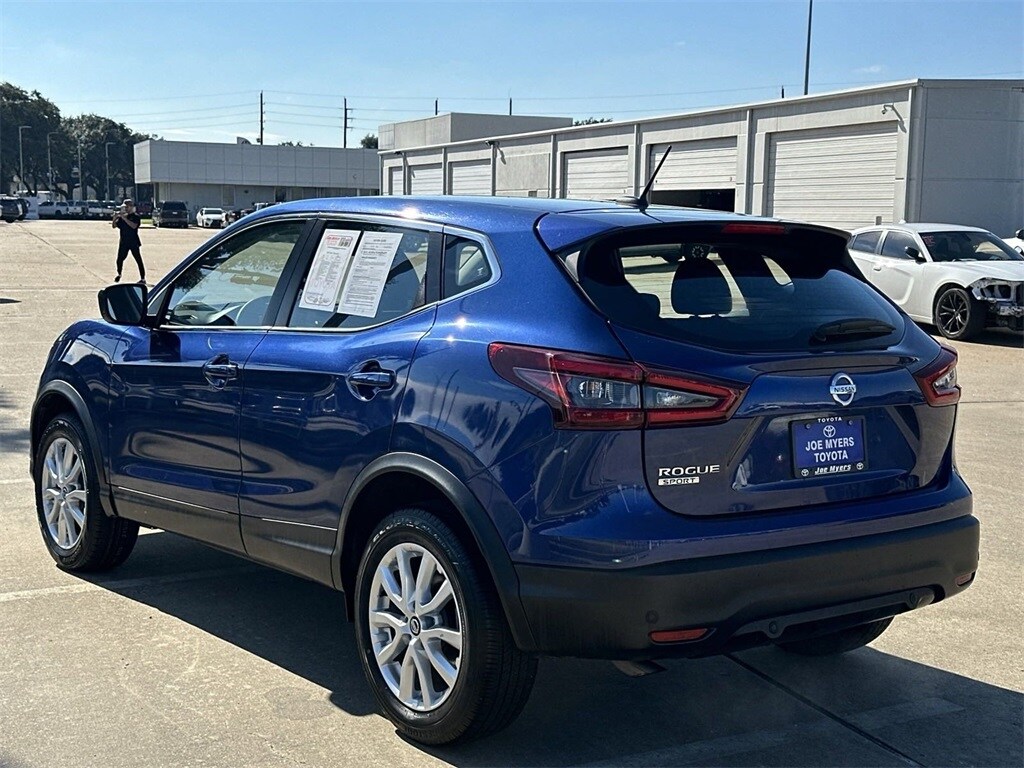 Used 2022 Nissan