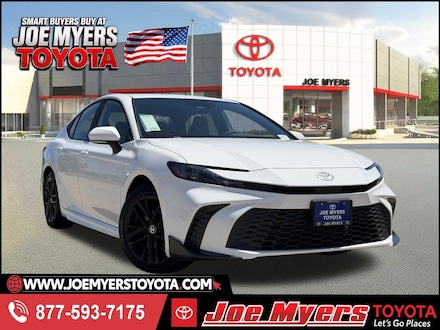 2026 Toyota Camry SE Sedan