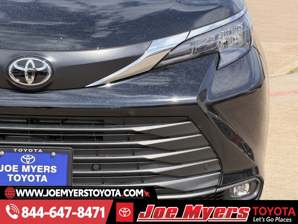 New 2026 Midnight Black Toyota XLE 8 Passenger image 4