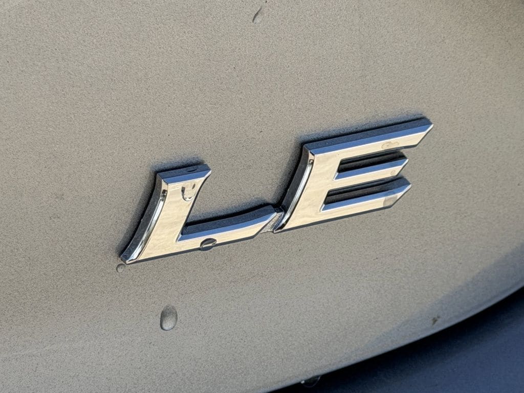 2025 Toyota Camry LE - Photo 11