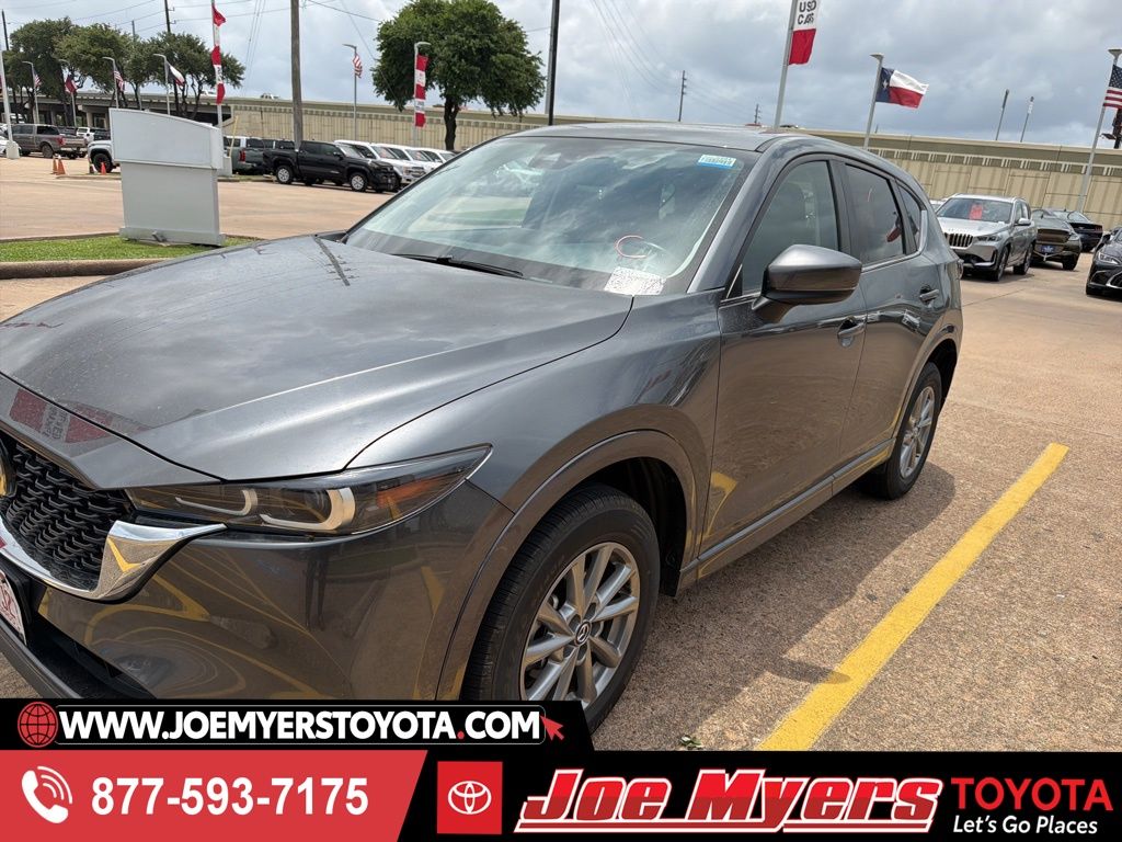 2025 Mazda CX-5 S Preferred package Auto AWD's photo