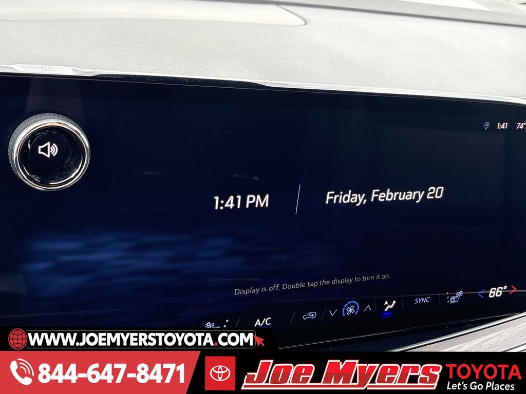 Used 2025 Black Chevrolet LT image 18