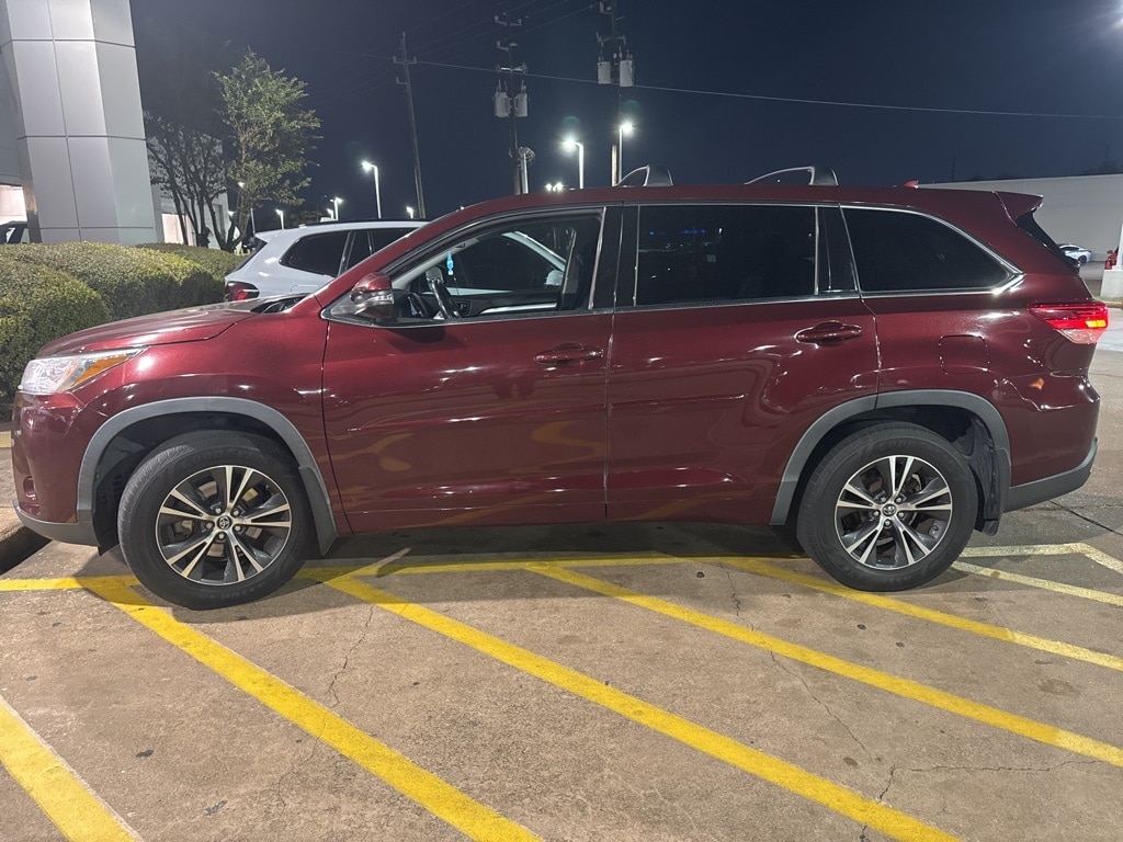 Used 2018 Toyota Highlander LE Plus SUV