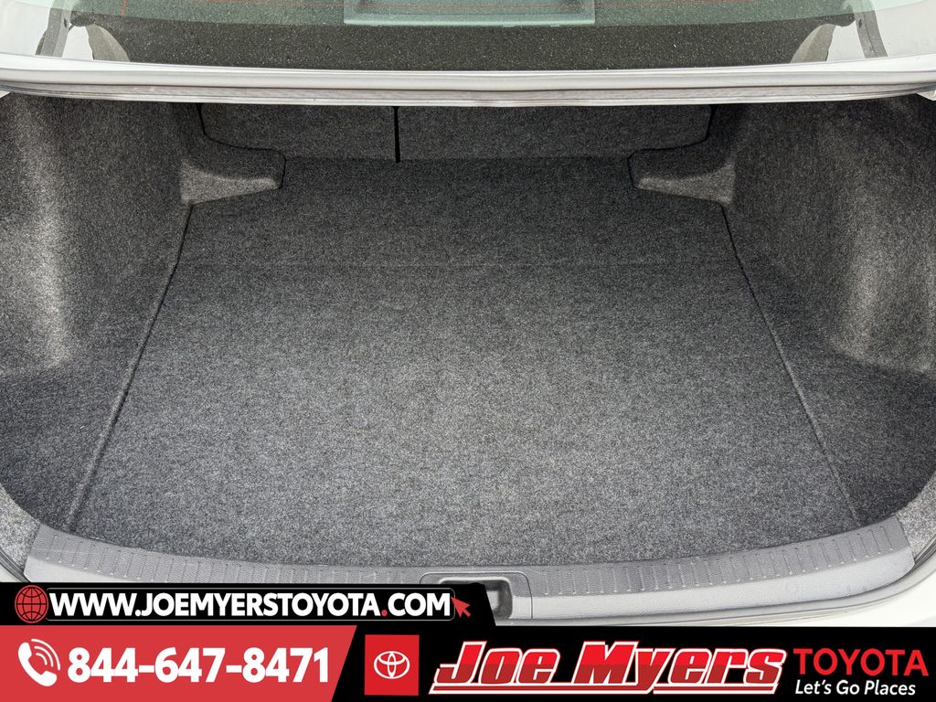 Used 2025 Ice Cap Toyota LE image 28