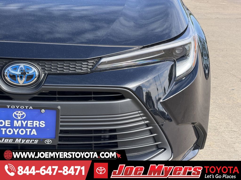 Certified Used 2025 Midnight Black Metallic Toyota LE image 4