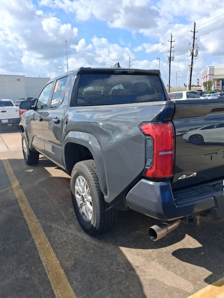 Used 2025 Underground Toyota SR5 image 4