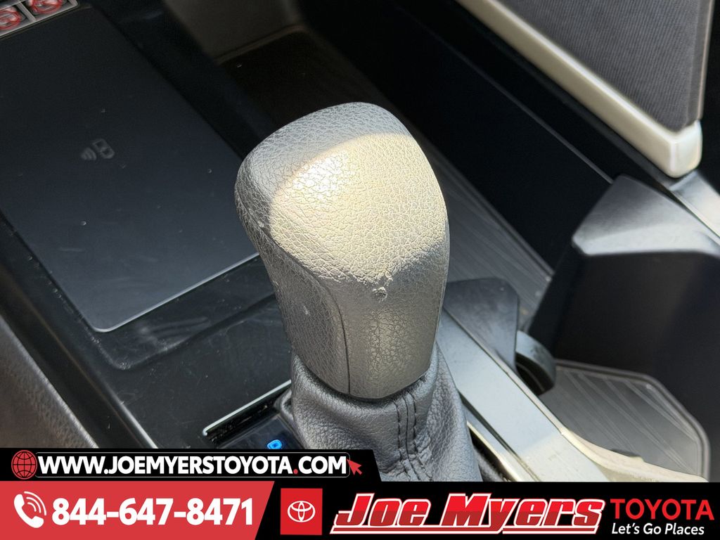 Used 2025 Ice Cap Toyota LE image 21