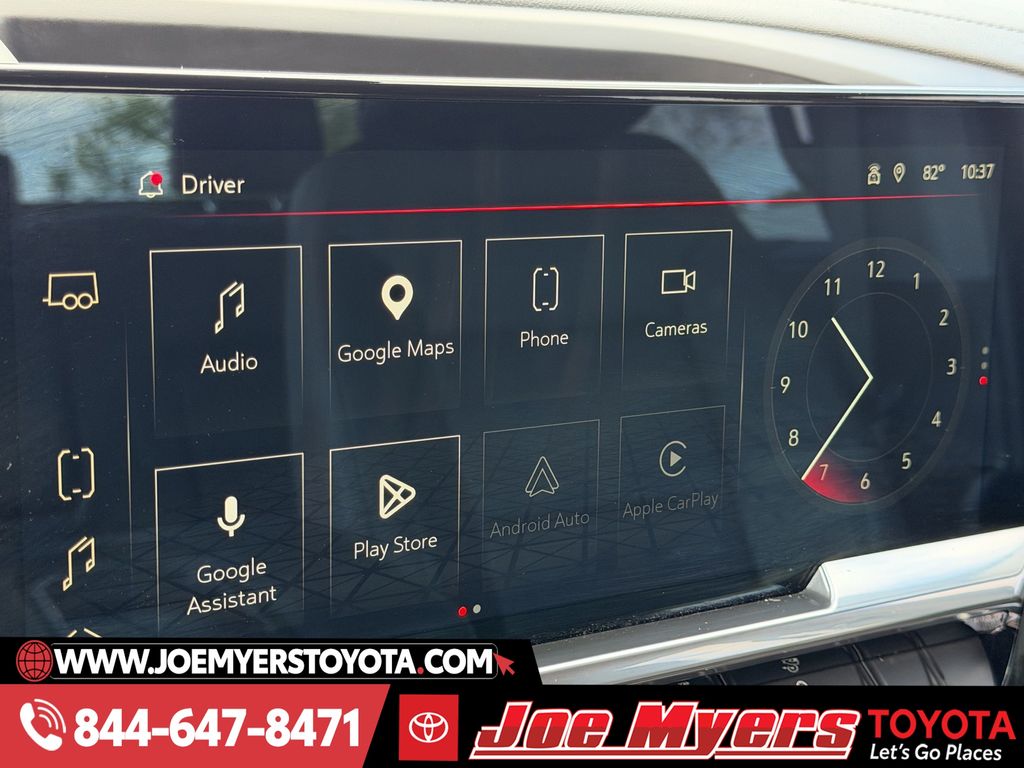 Used 2024 Summit White GMC SLT image 18