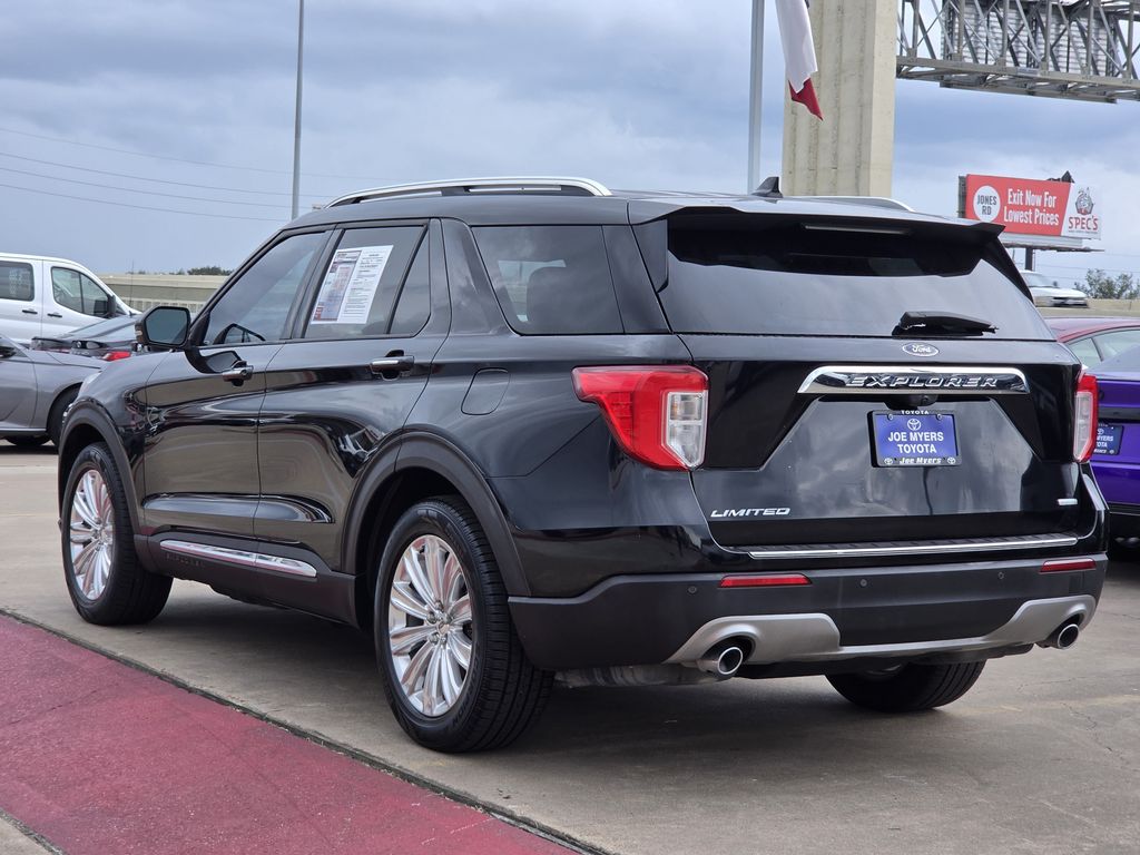 Used 2020 Black Metallic Ford Limited image 7