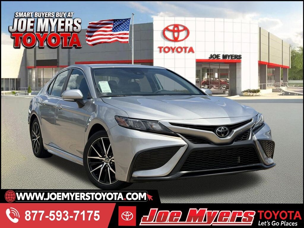 Used 2024 Toyota Camry SE Sedan