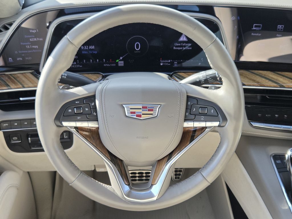Used 2022 Crystal White Tricoat Cadillac Premium Luxury Platinum image 14