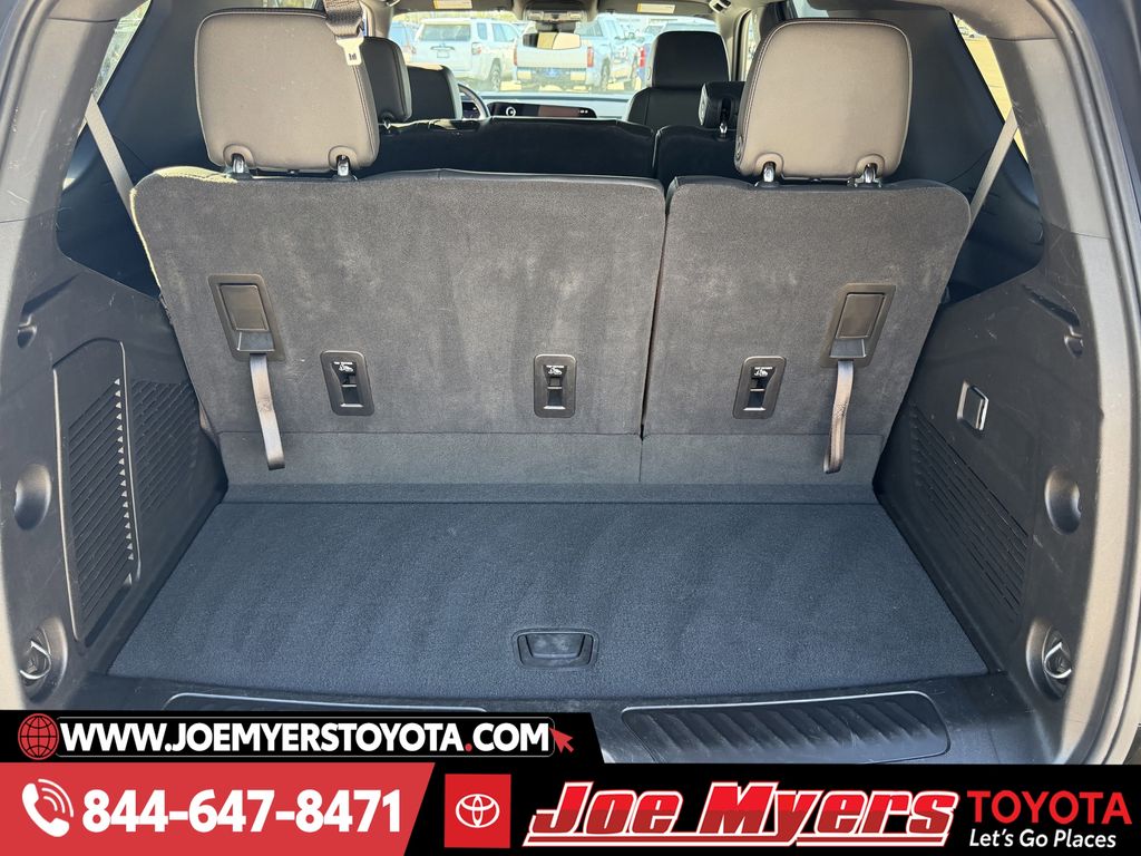 Used 2025 Black Chevrolet LT image 31