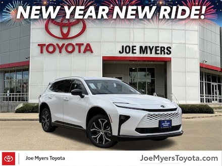 2025 Toyota Crown Signia XLE SUV