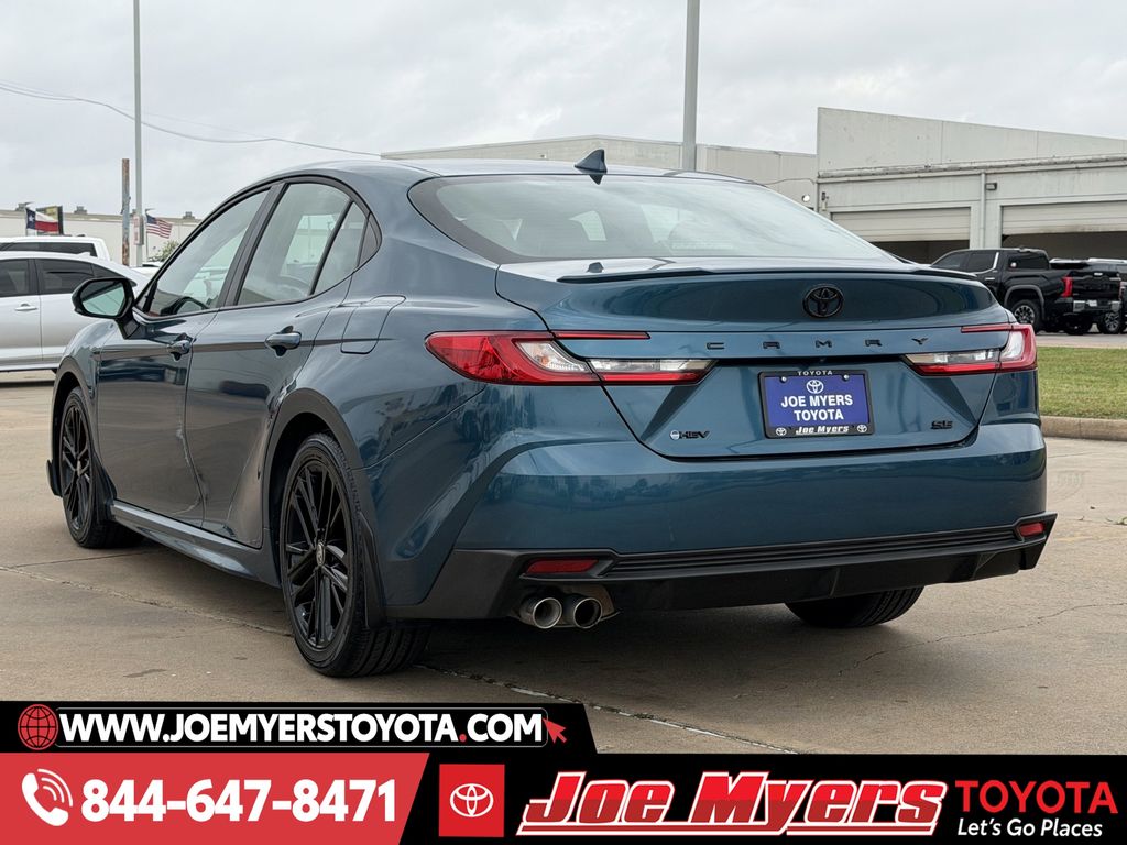 Used 2025 Ocean Gem Toyota SE image 7