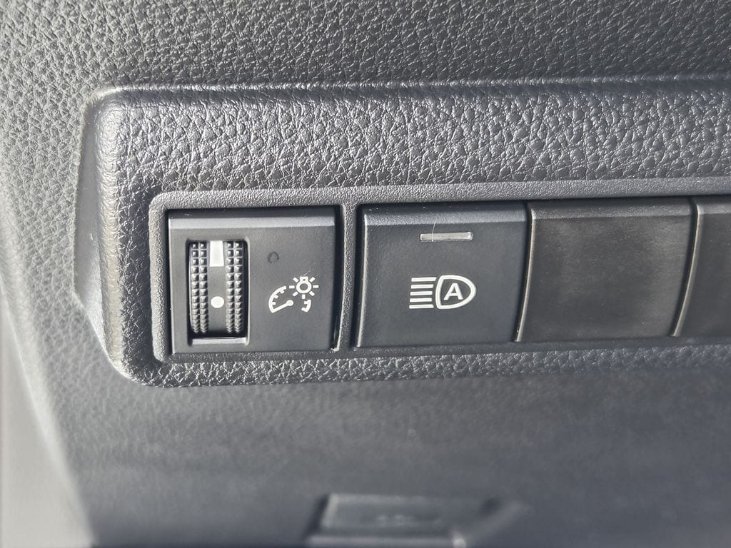Used 2026 Ice Toyota LE image 23