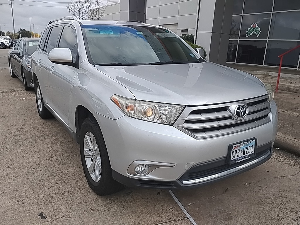 Used 2011 Toyota Highlander SE SUV