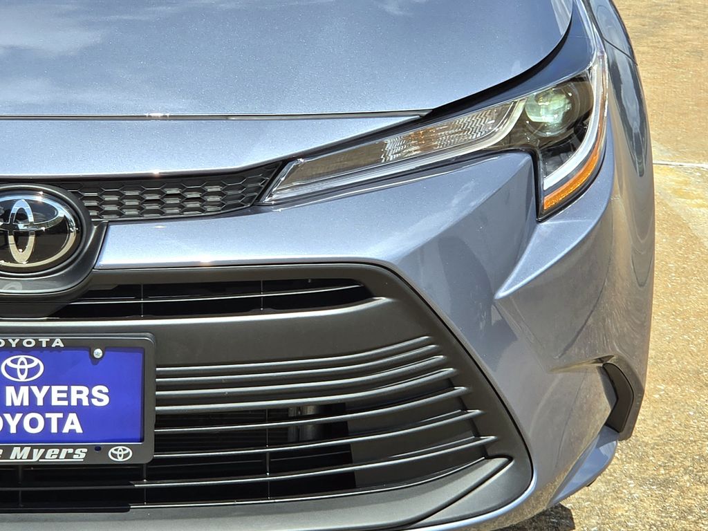 Used 2025 Celestite Toyota LE image 4