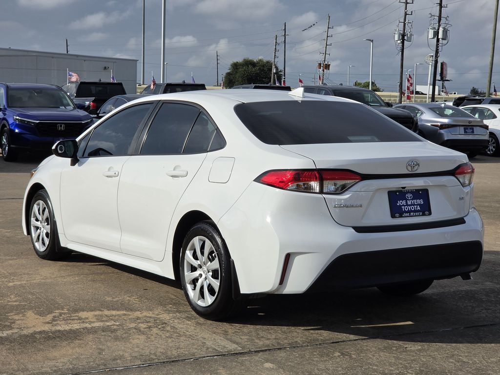 Used 2024 Ice Toyota LE image 7