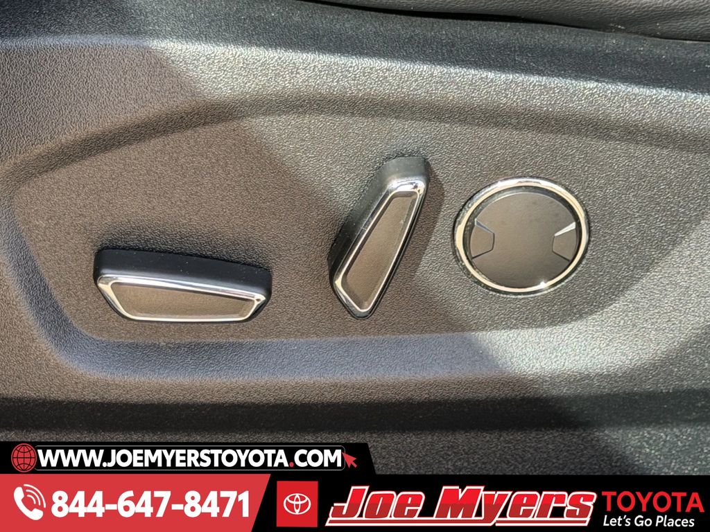 Used 2015 Guard Metallic Ford Titanium image 28