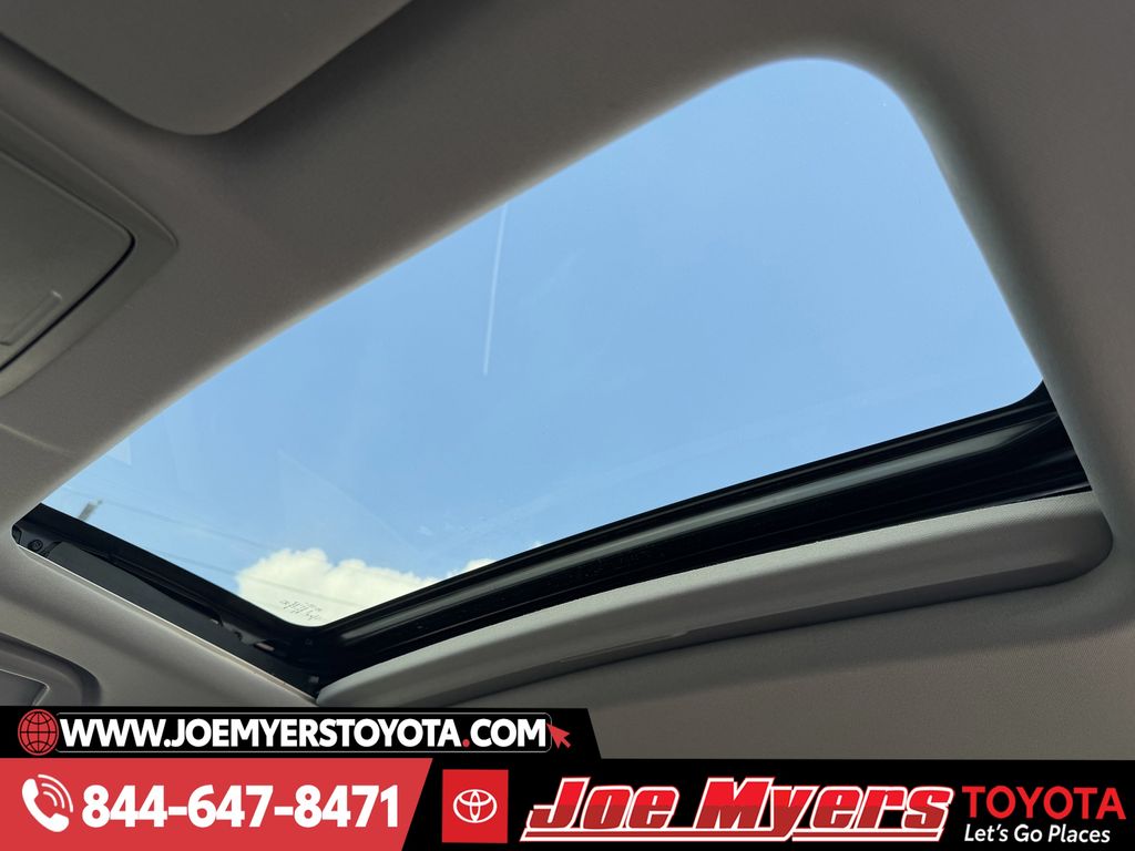 Used 2022 Sonic Gray Pearl Honda EX image 29