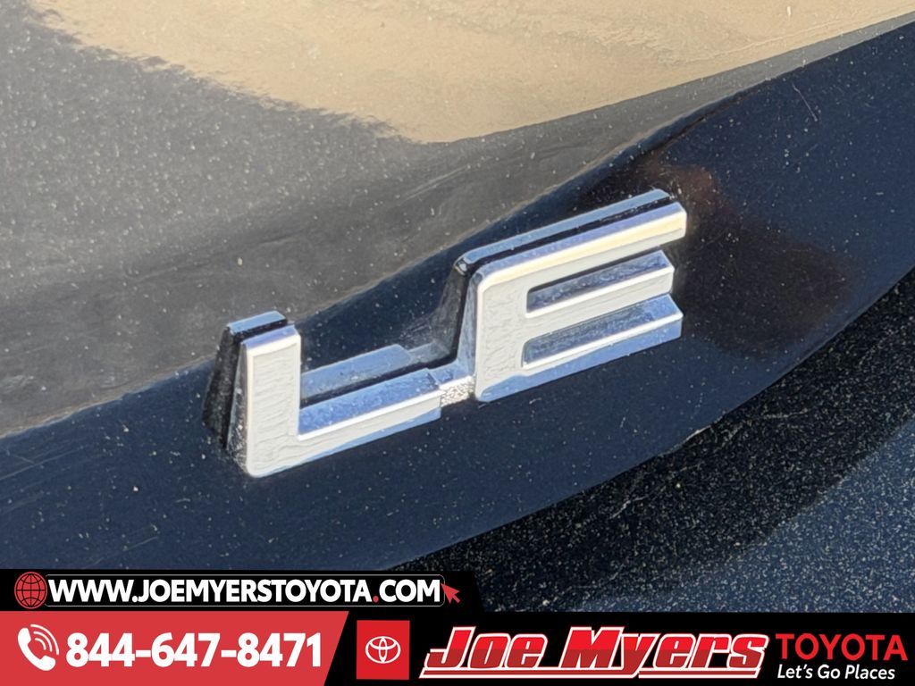 Used 2025 Midnight Black Metallic Toyota LE image 11