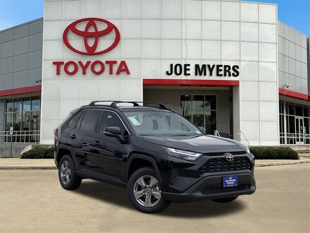 2025 Toyota RAV4 XLE SUV