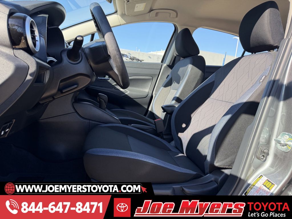 Used 2025 Gun Metallic Nissan 1.6 SV image 25