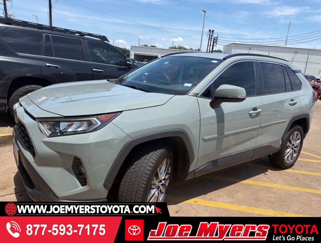 2020 Toyota RAV4 XLE Premium FWD's photo