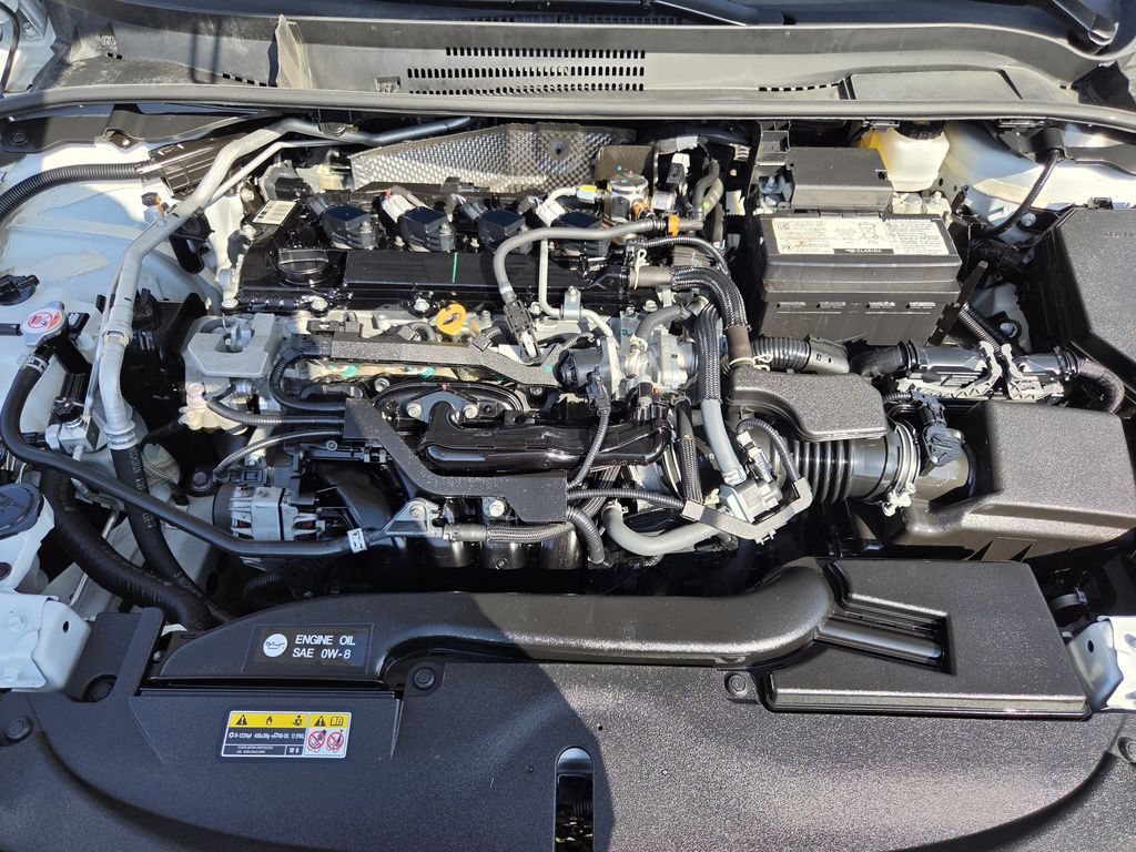 Used 2025 Ice Toyota LE image 29