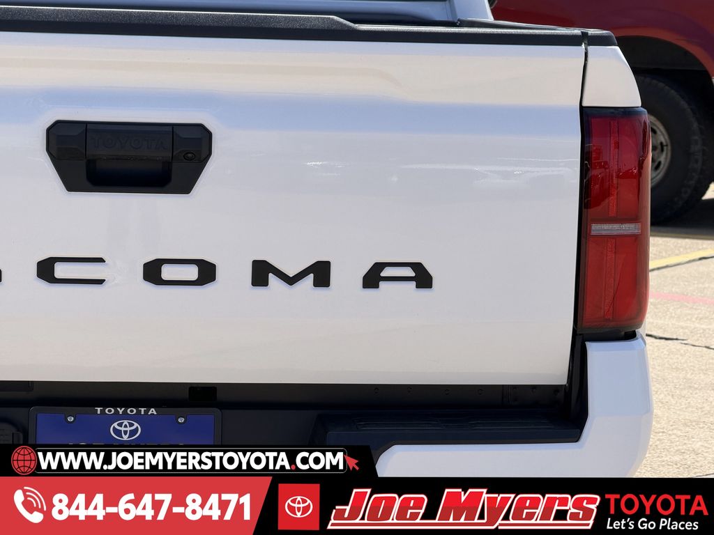 New 2026 Ice Cap Toyota SR5 image 9