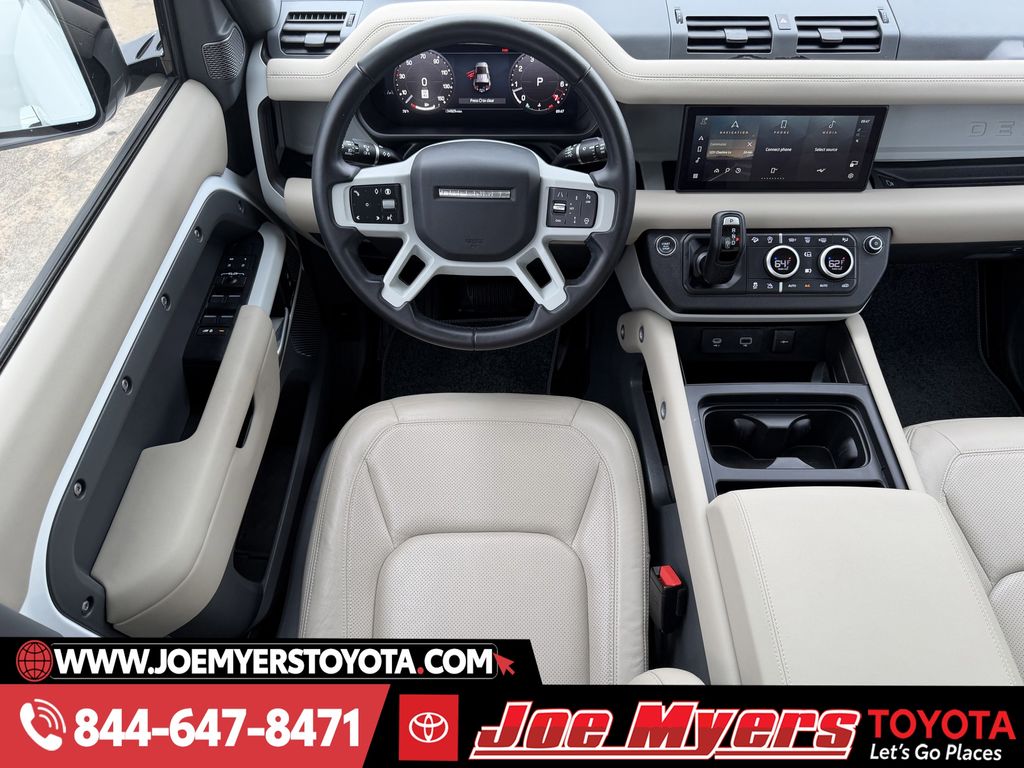 Used 2024 Fuji White Land Rover S image 13