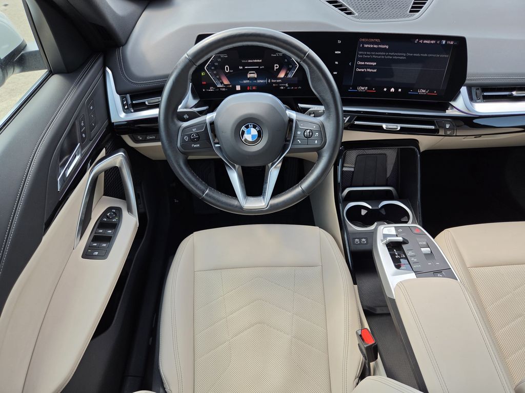 Used 2025 Mineral White Metallic BMW xDrive28i image 13