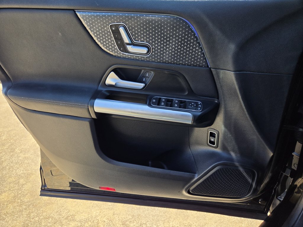 Used 2025 Black Mercedes-Benz GLA 250 image 25