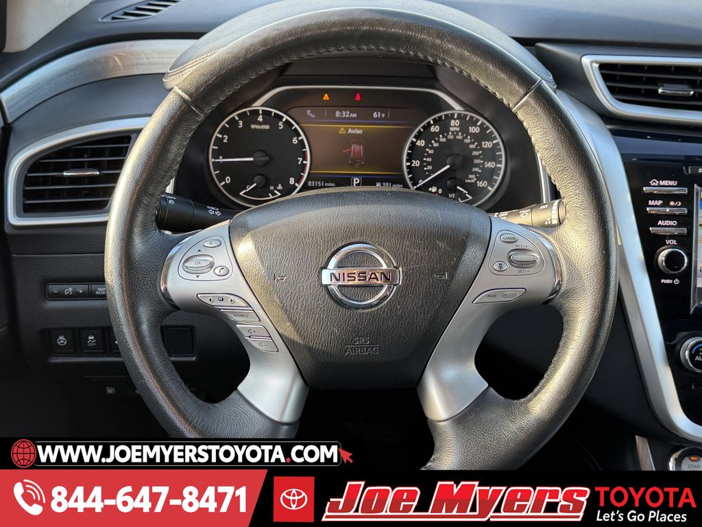 Used 2018 Cayenne Red Metallic Nissan Platinum image 15