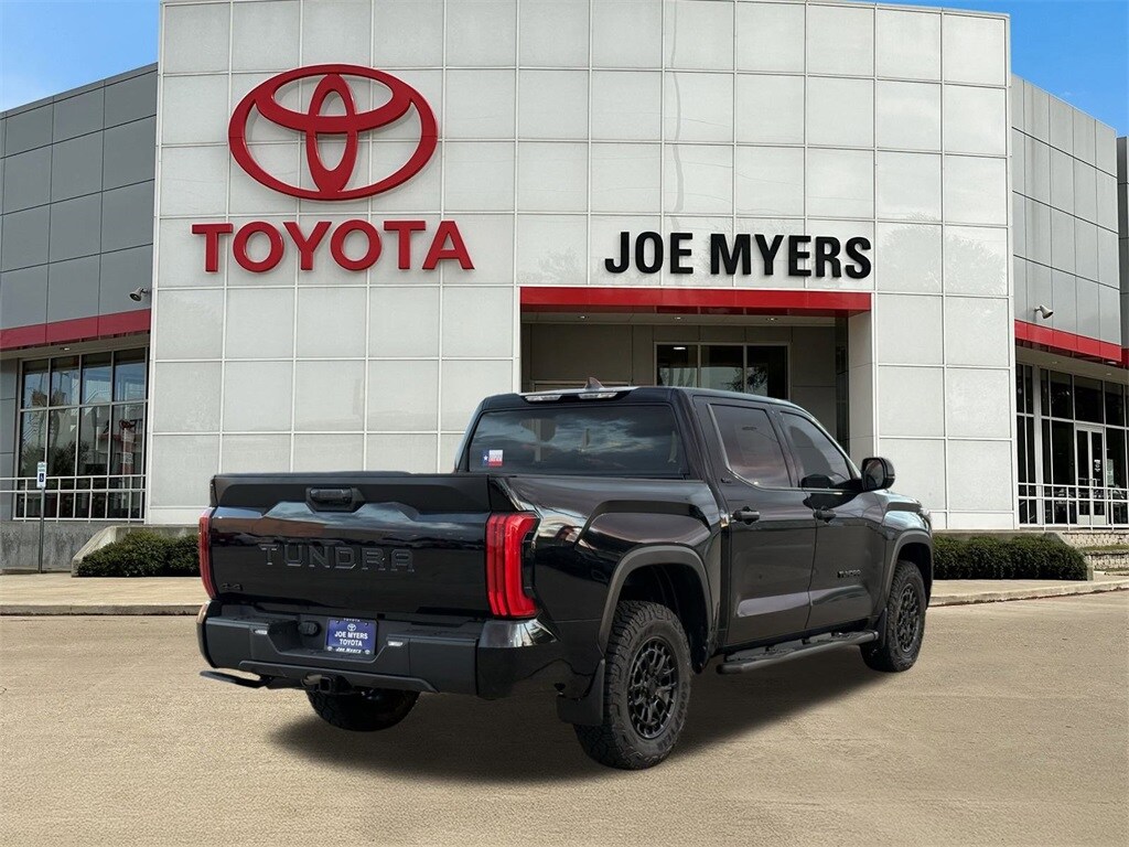 2026 Toyota Tundra SR5 CrewMax photo 4