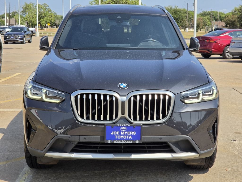 Used 2024 Dark Graphite Metallic BMW xDrive30i image 3