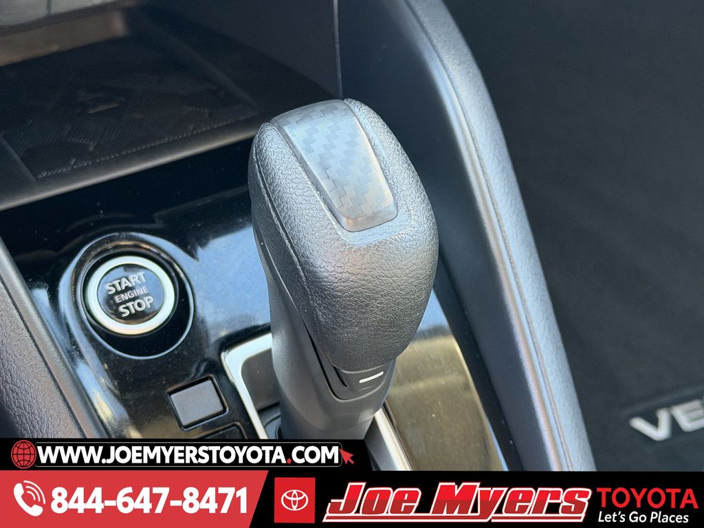 Used 2025 Gun Metallic Nissan 1.6 SV image 20