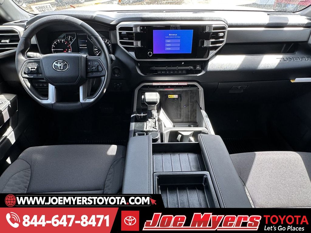 2025 Toyota Tundra SR5 - Photo 9