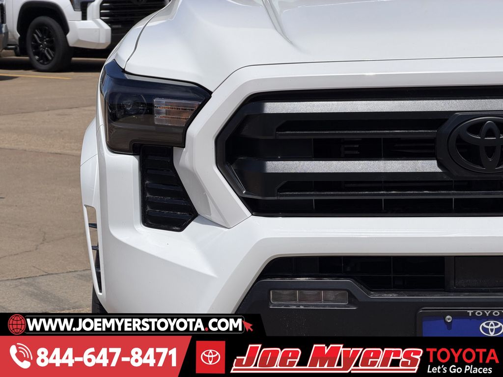 New 2026 Ice Cap Toyota SR5 image 5