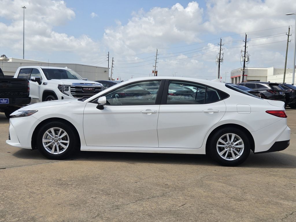 Used 2025 Ice Toyota LE image 6