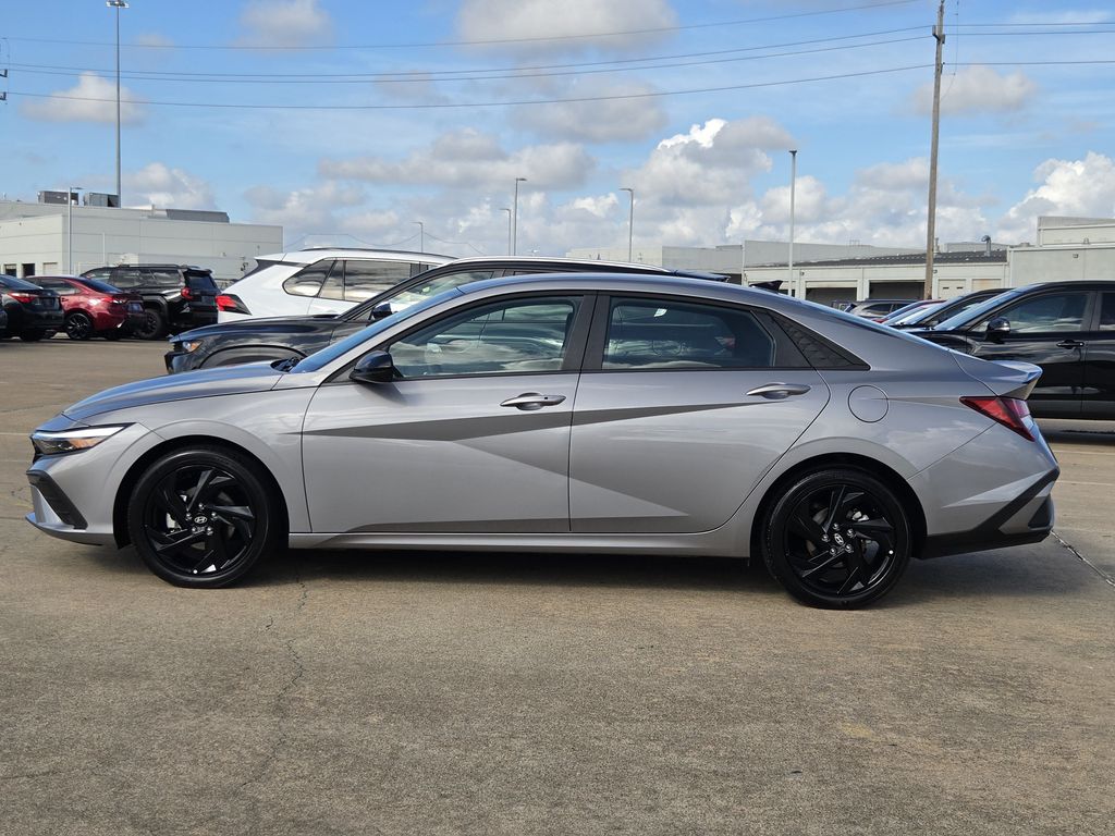 Used 2026 Fluid Metal Hyundai SEL Sport image 6