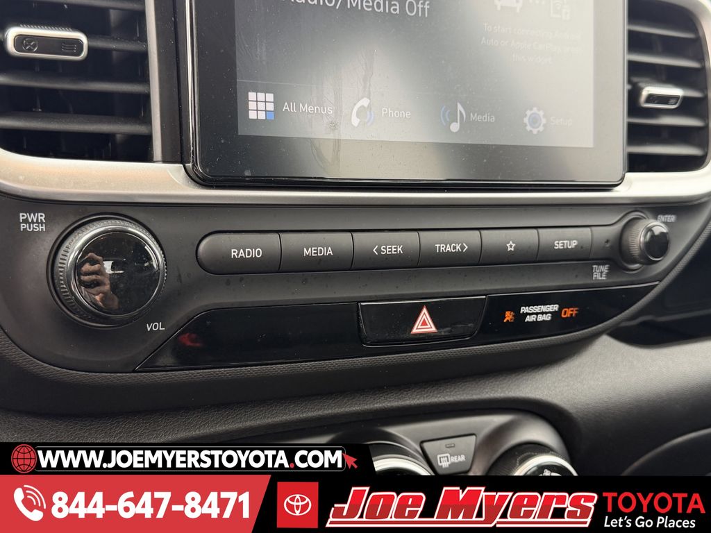 Used 2025 Ultimate Red Hyundai SEL image 19