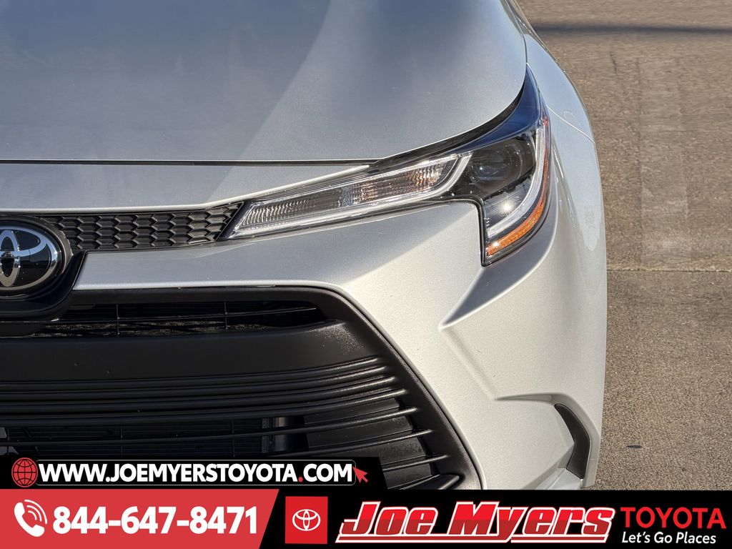 Certified Used 2026 Classic Silver Metallic Toyota LE image 4