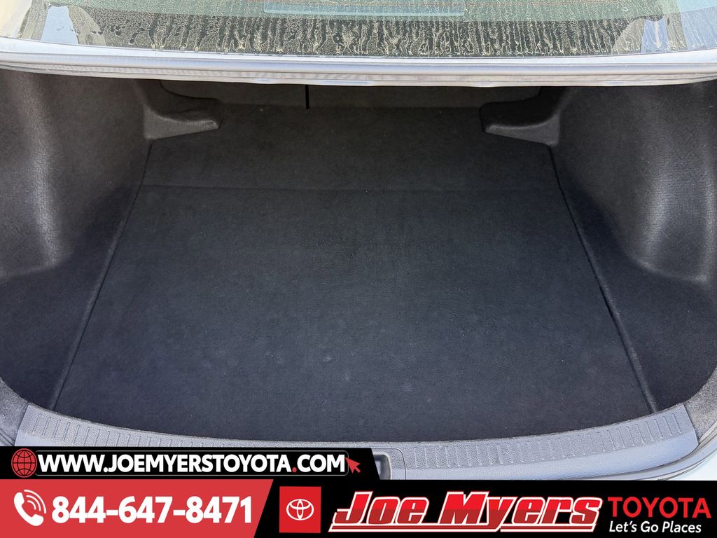 Used 2024 Ice Cap Toyota LE image 28