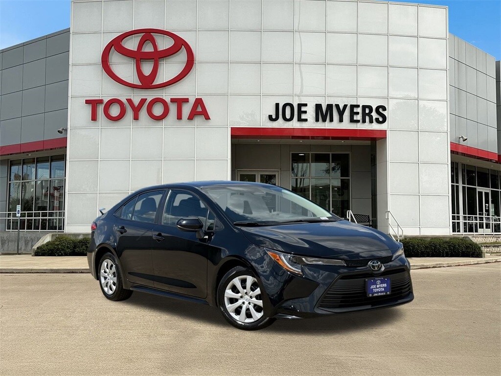 Used 2024 Toyota Corolla LE Sedan