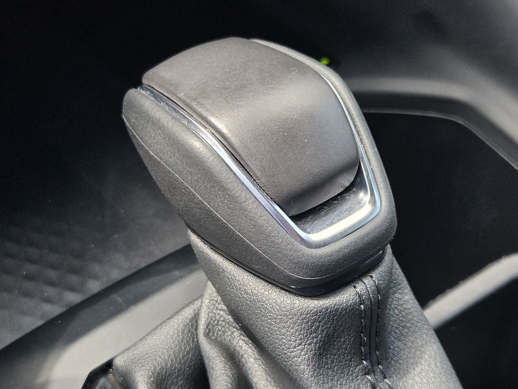 Used 2025 Cloud Toyota XLE image 21