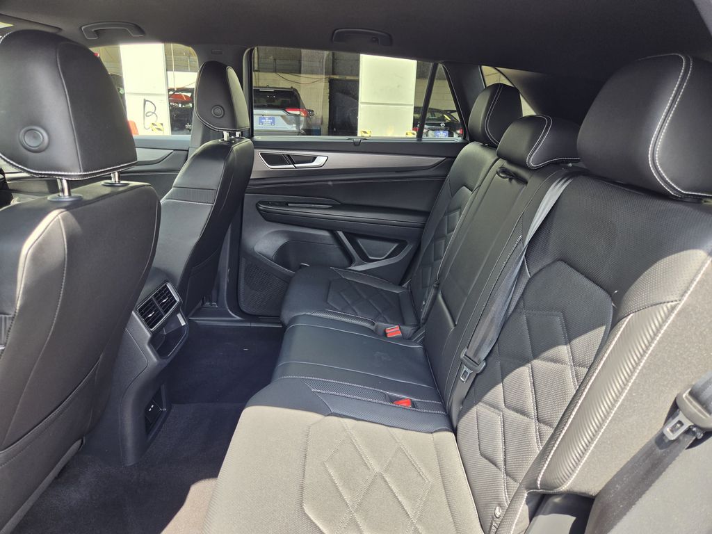 Used 2026 Silver Mist Metallic Volkswagen SE w/Technology image 28