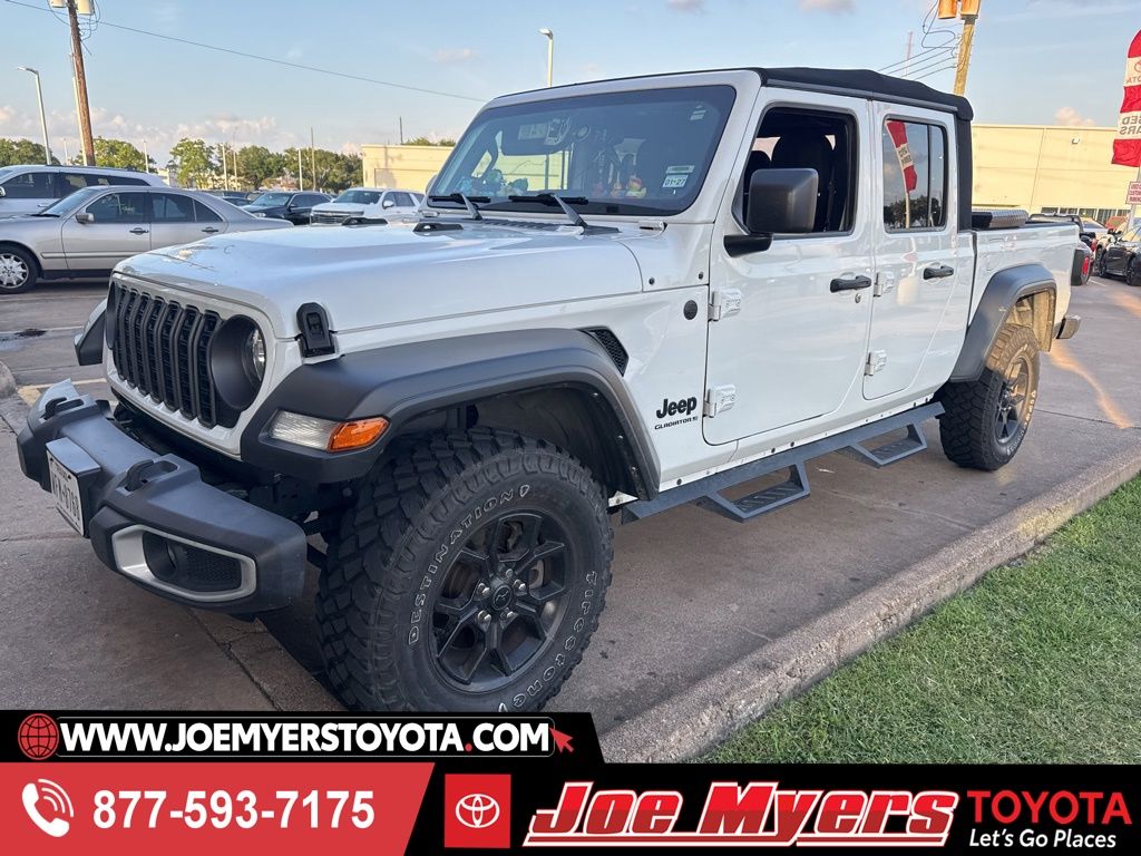 2024 Jeep Gladiator Sport's photo