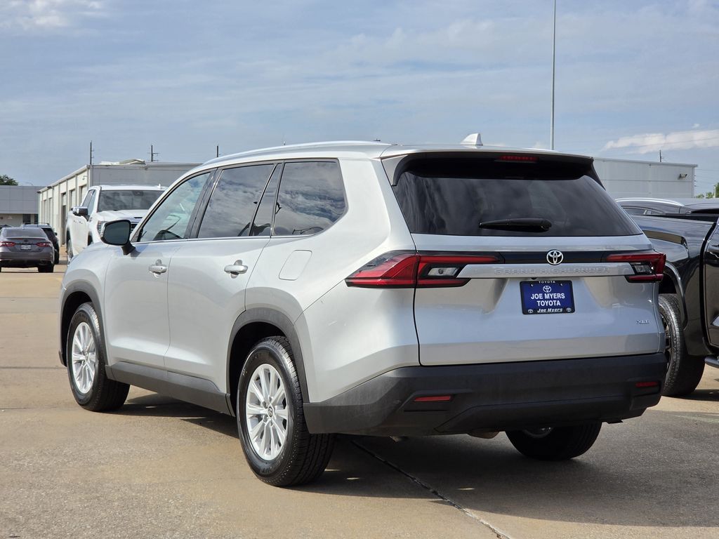 Used 2025 Celestial Silver Metallic Toyota XLE image 7