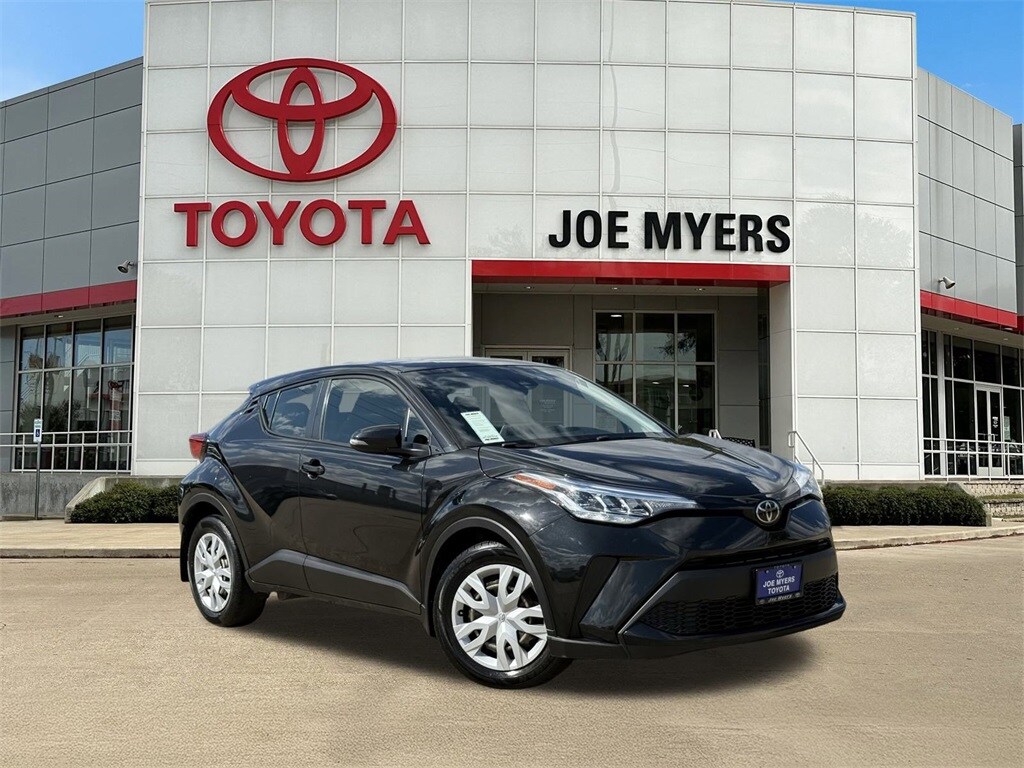 2021 Toyota C-HR LE photo 2